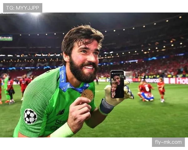 费耶诺德创新转会策略引新星加盟，球队竞争力显著提升