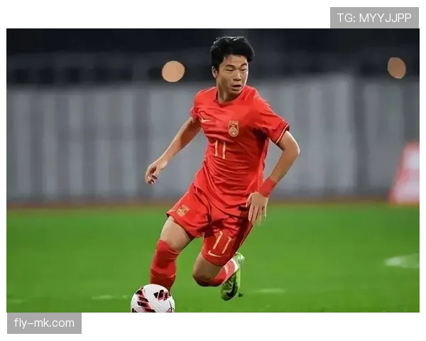 足球巨星重磅加盟，新东家实力大增引热议