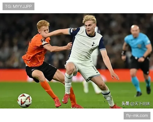 萨马雷新赛季状态回暖，助英超球队稳健前行引关注