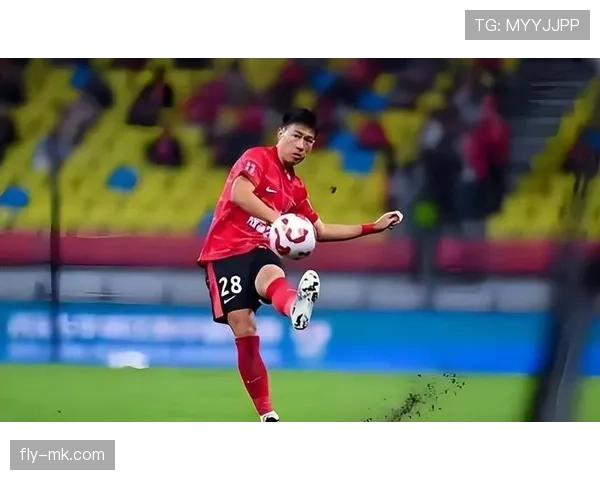 边路威胁不强：上海申花是否过于依赖中路推进？