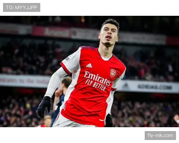 莱奥与马丁内利:同代边锋战术角色及终结效率对比分析